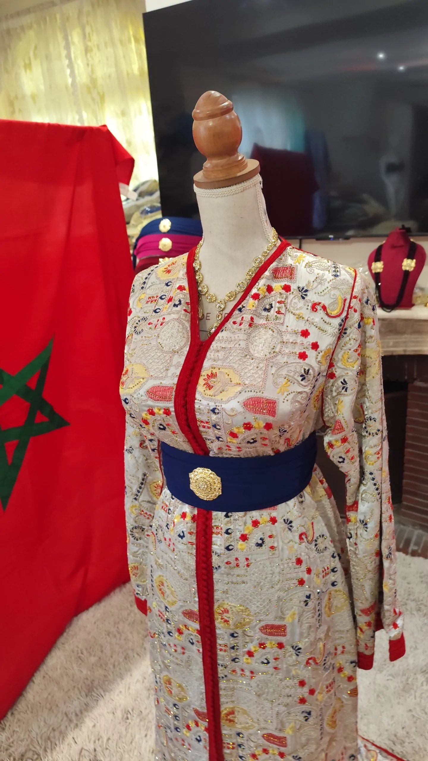 caftan marocain d occasion doublé – Image 3
