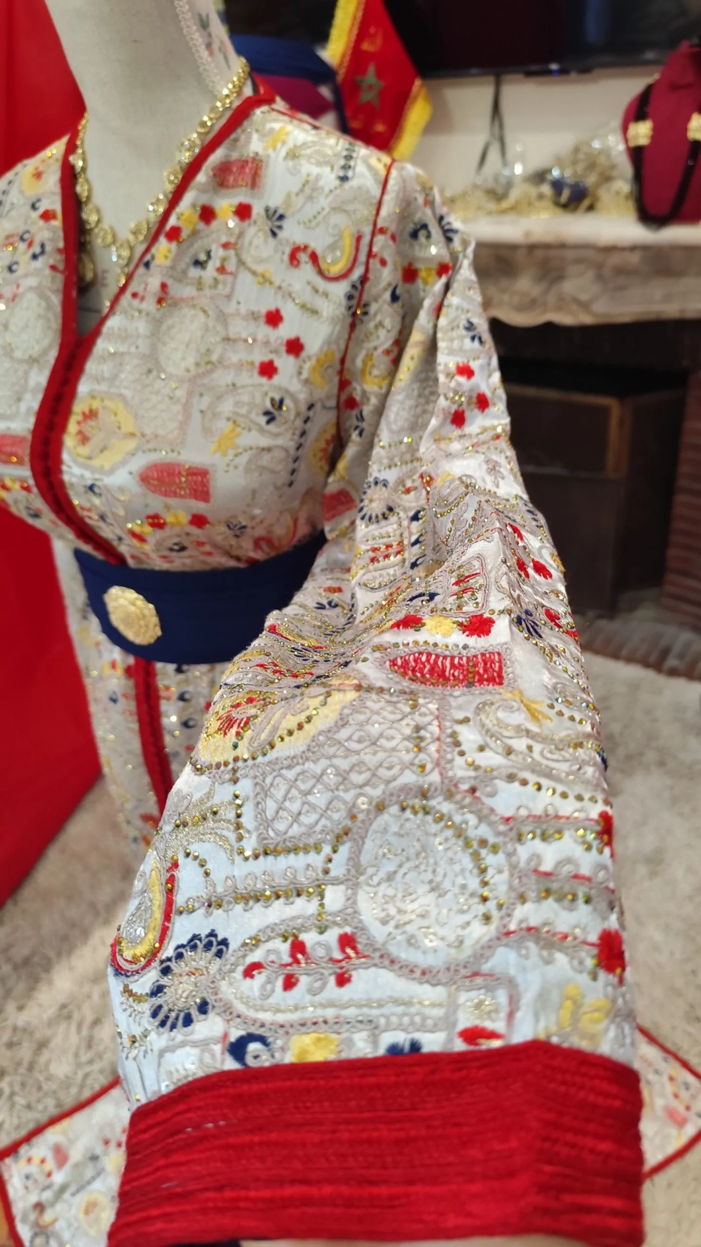 caftan marocain d occasion doublé – Image 6