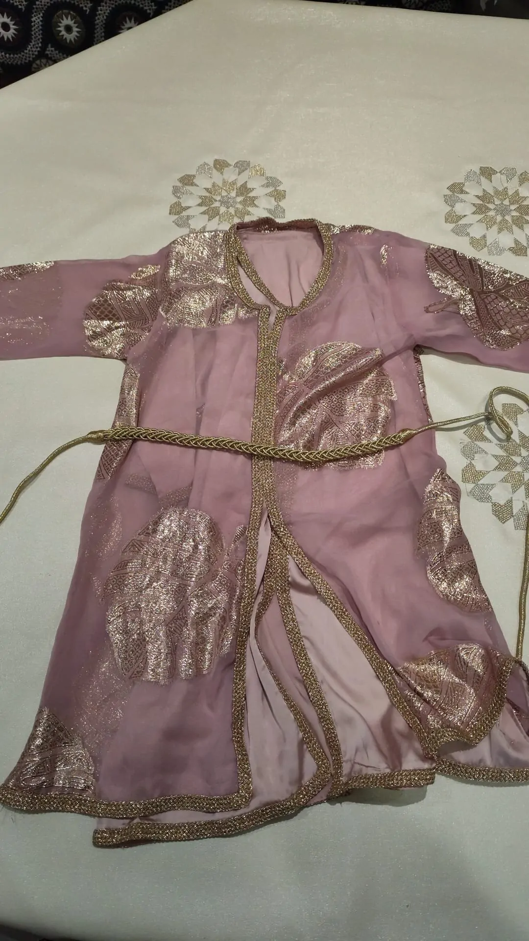 caftan marocain fille avec ceinture