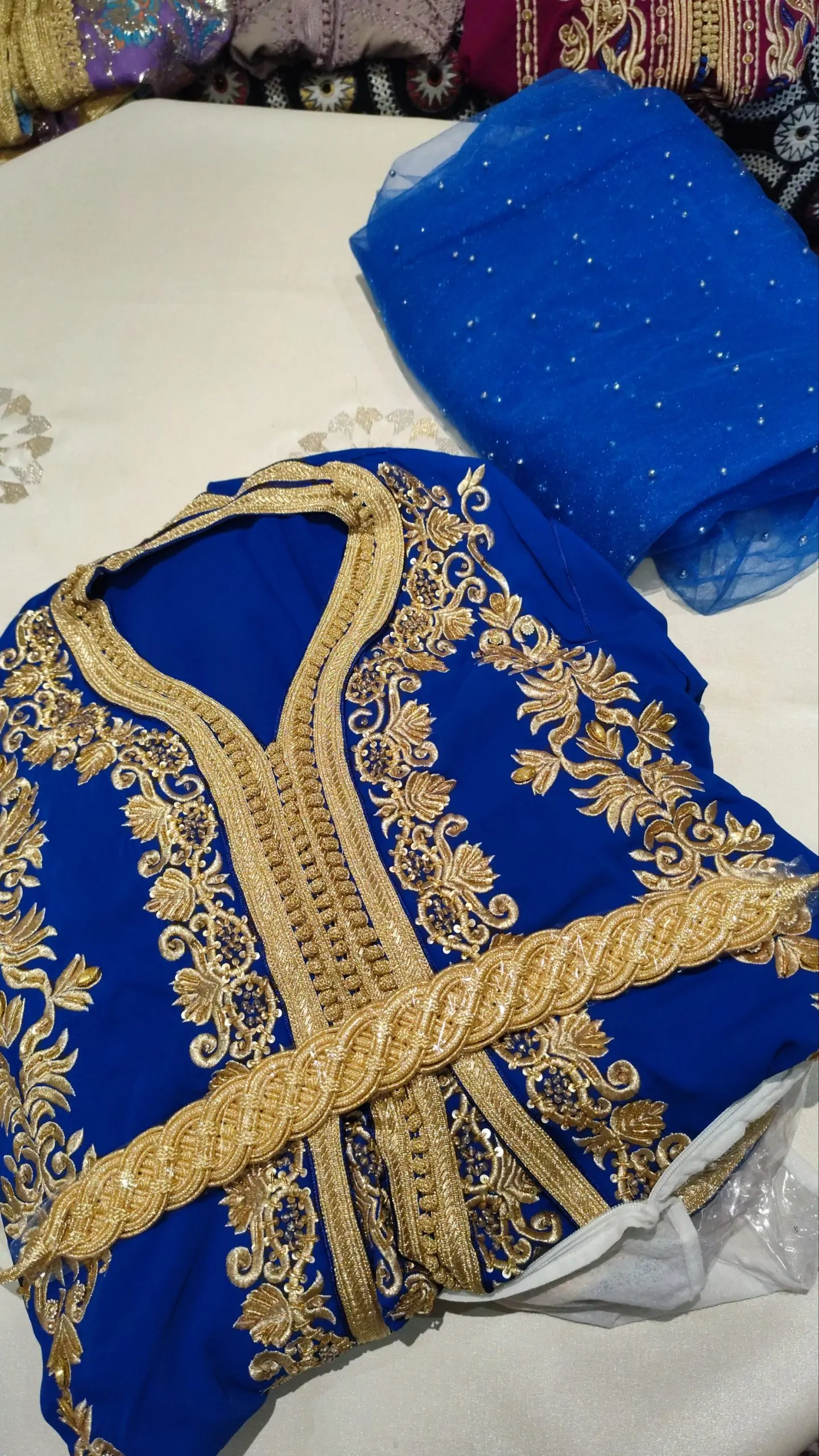 caftan marocain neuf doublé plus accessoir