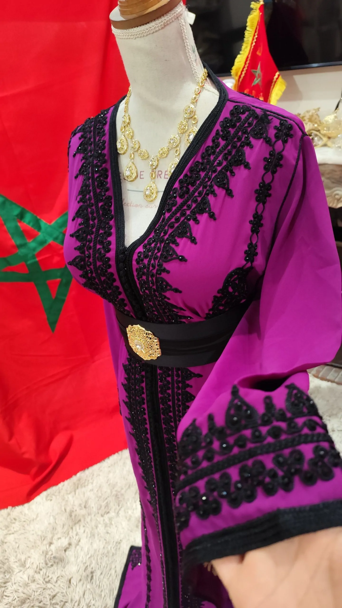 caftan marocain porté une fois – Image 11