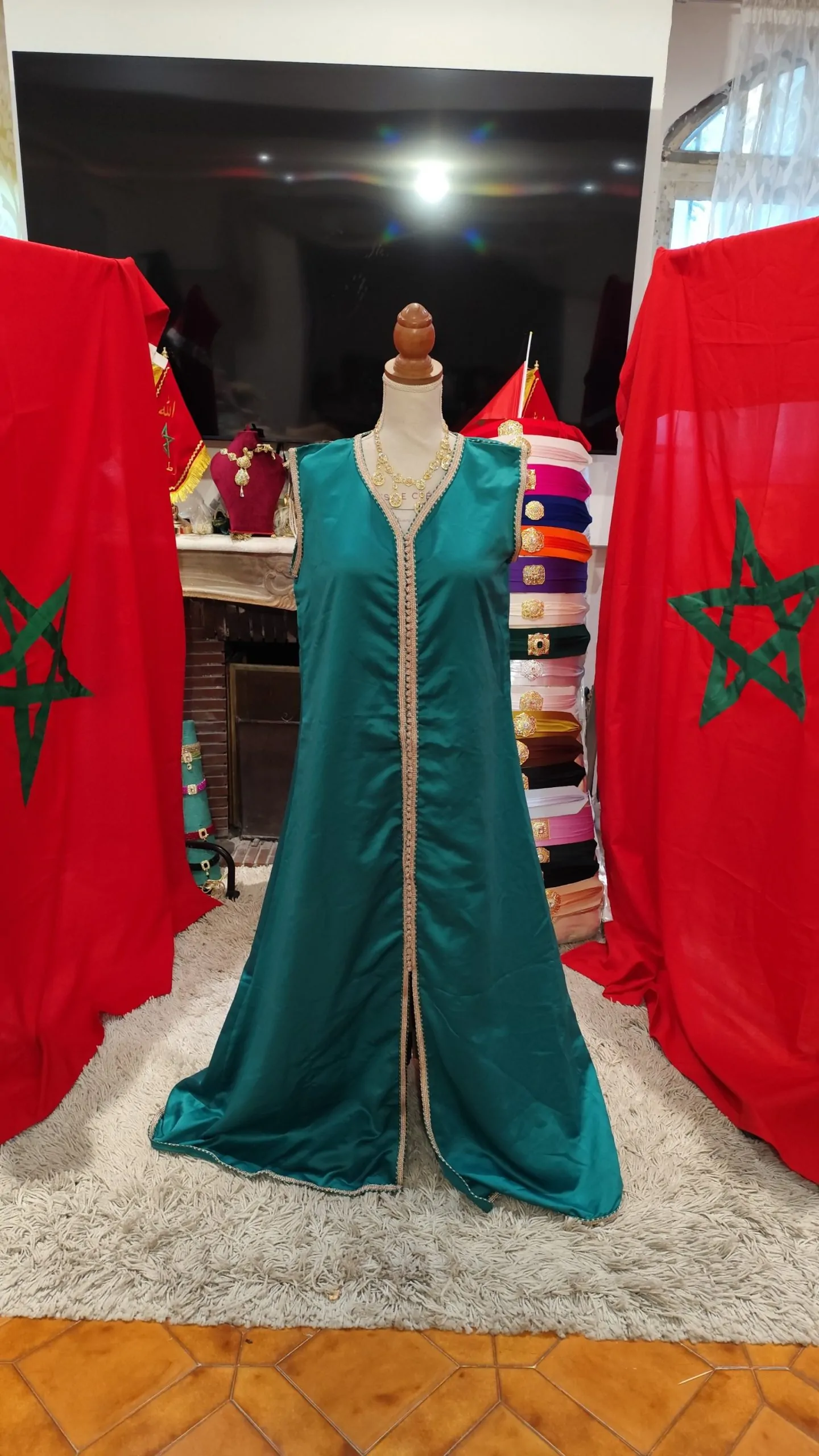 caftan marocain porté une fois – Image 8