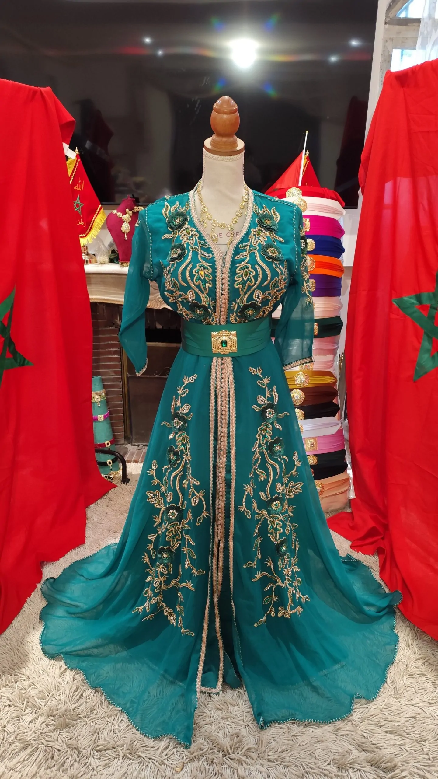 caftan marocain porté une fois – Image 11