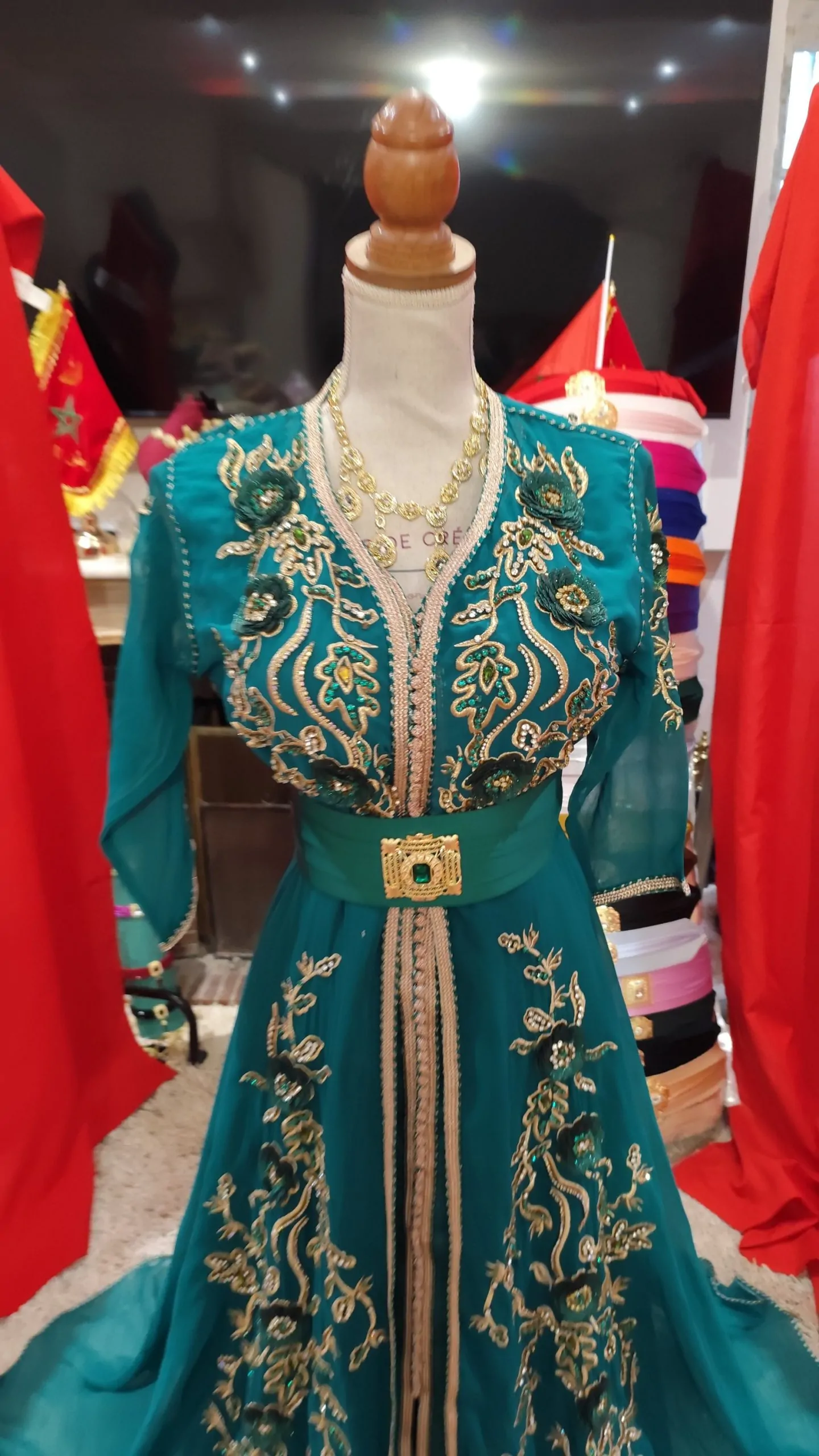 caftan marocain porté une fois – Image 5