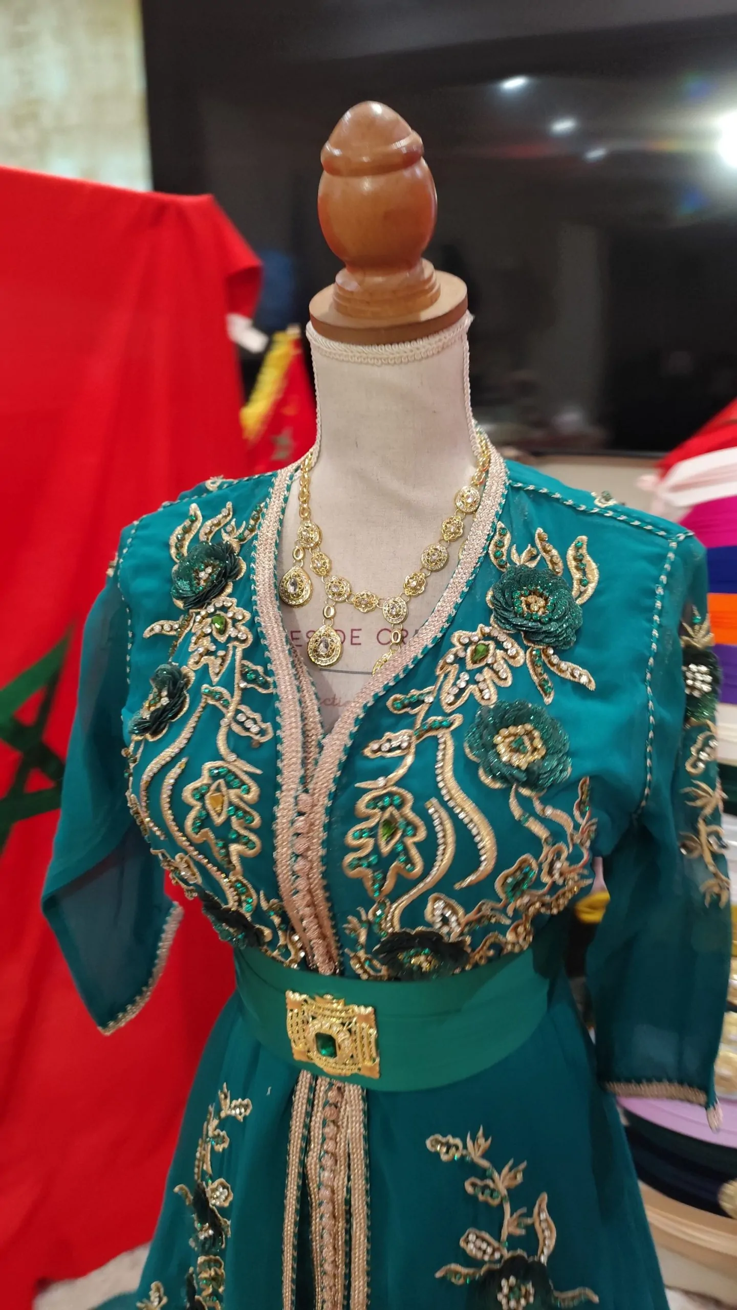 caftan marocain porté une fois – Image 2