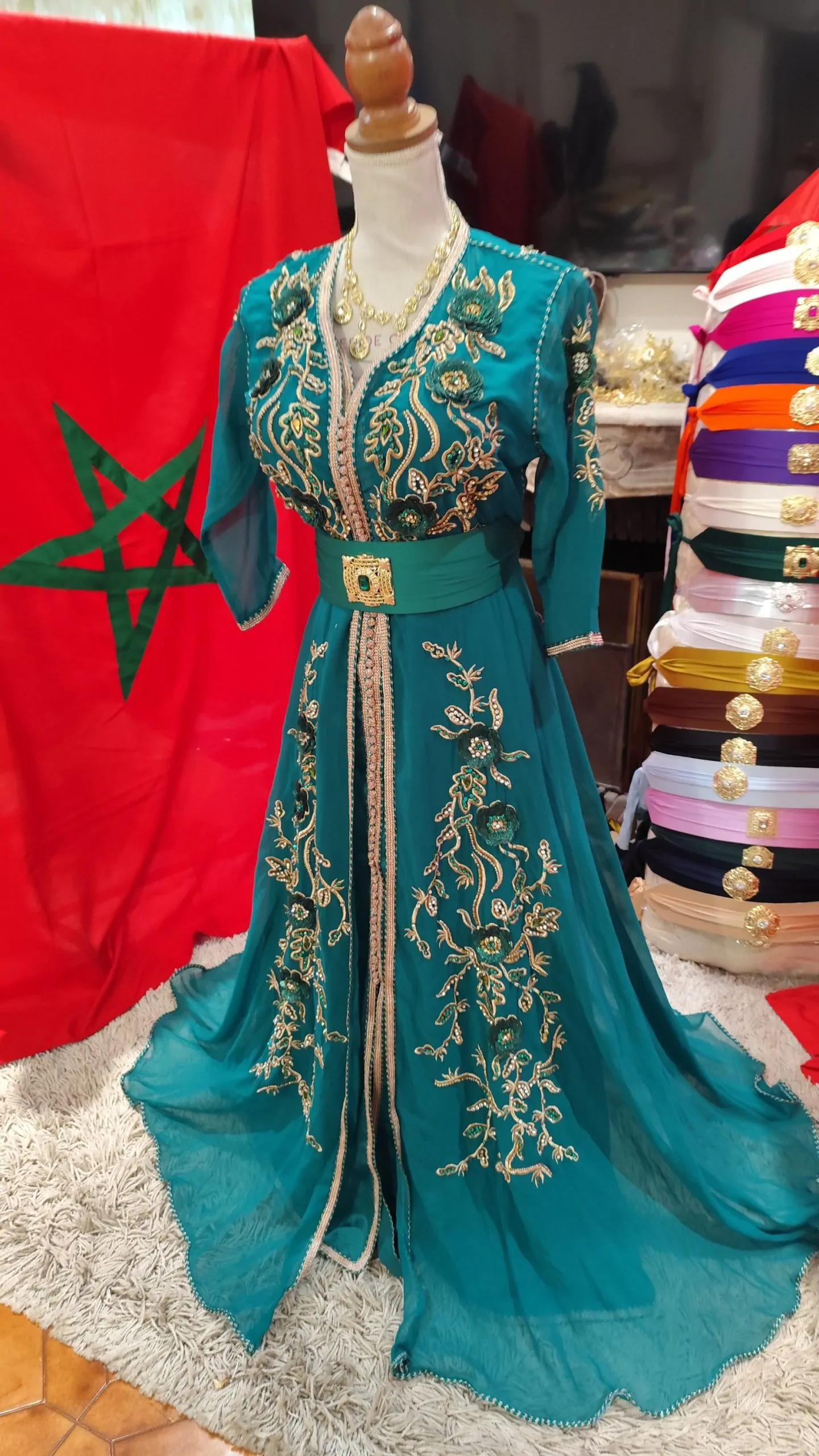 caftan marocain porté une fois – Image 12