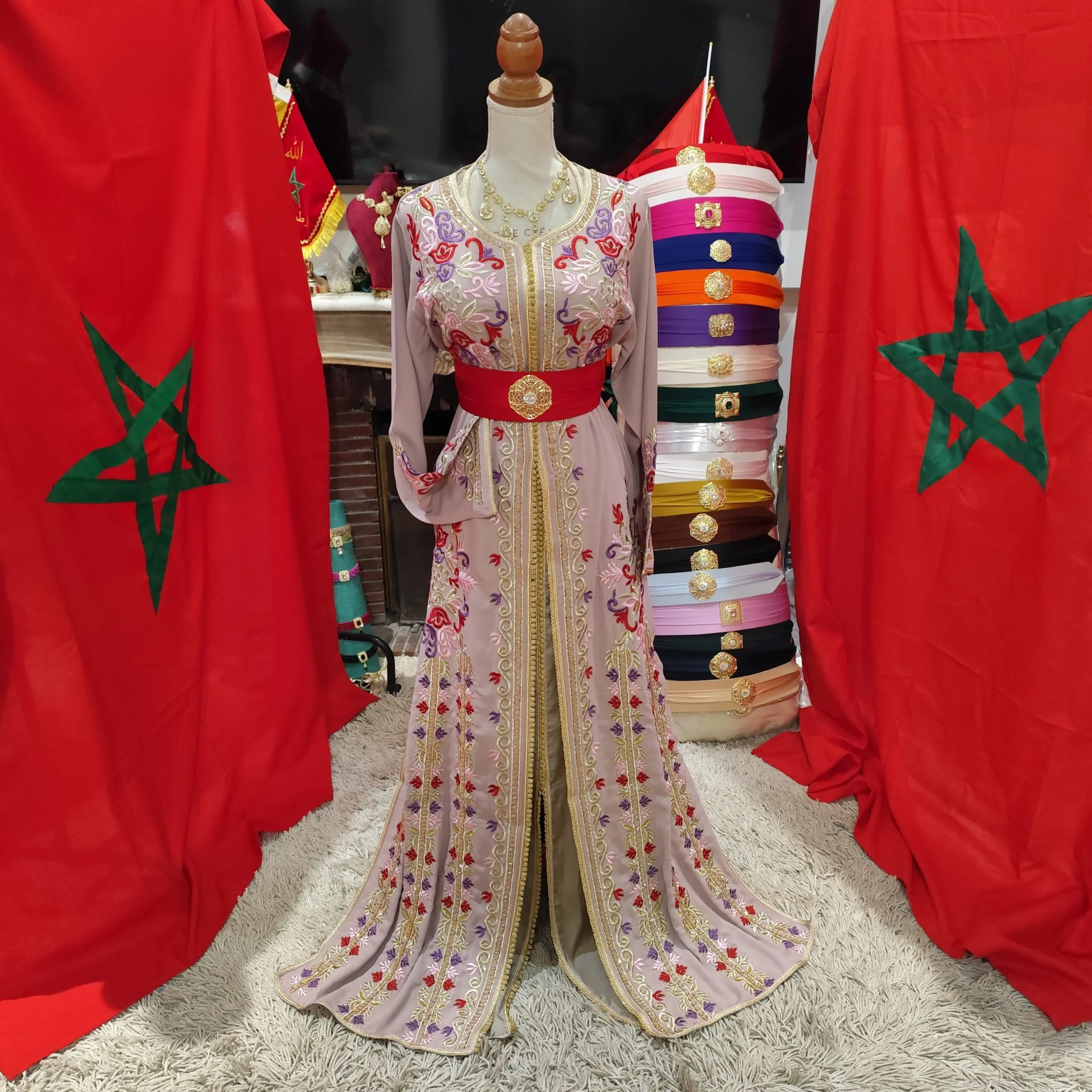 caftan marocain porté une fois
