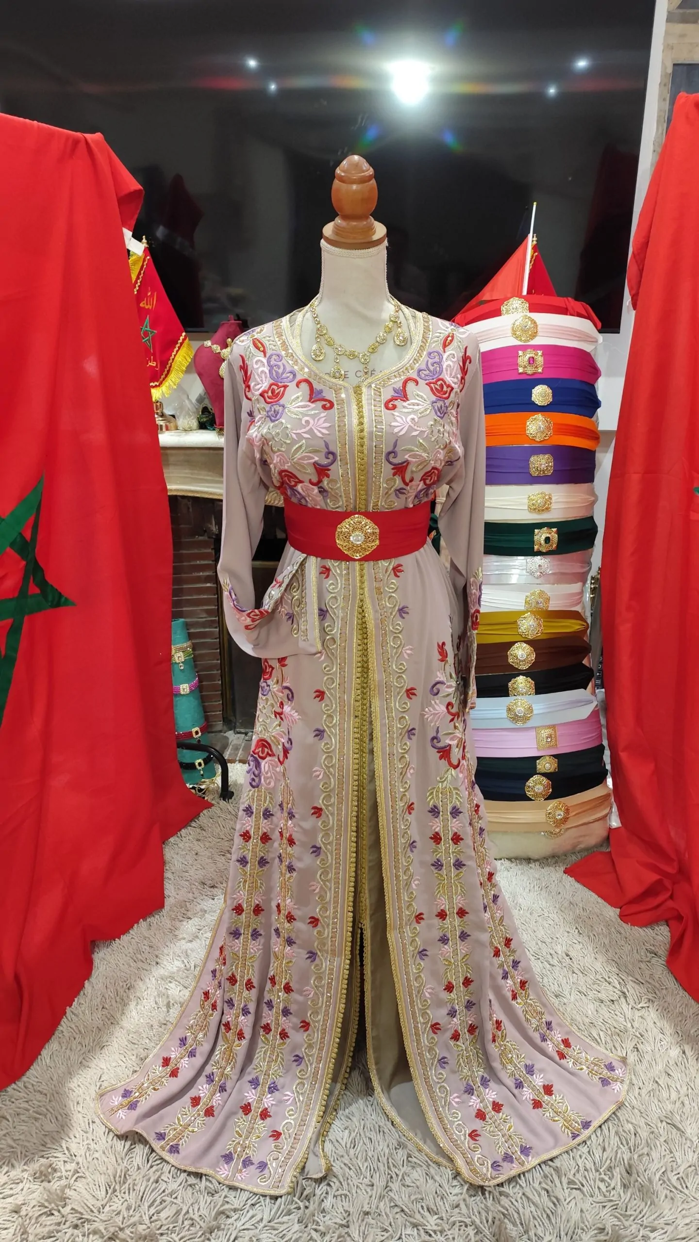 caftan marocain porté une fois – Image 11