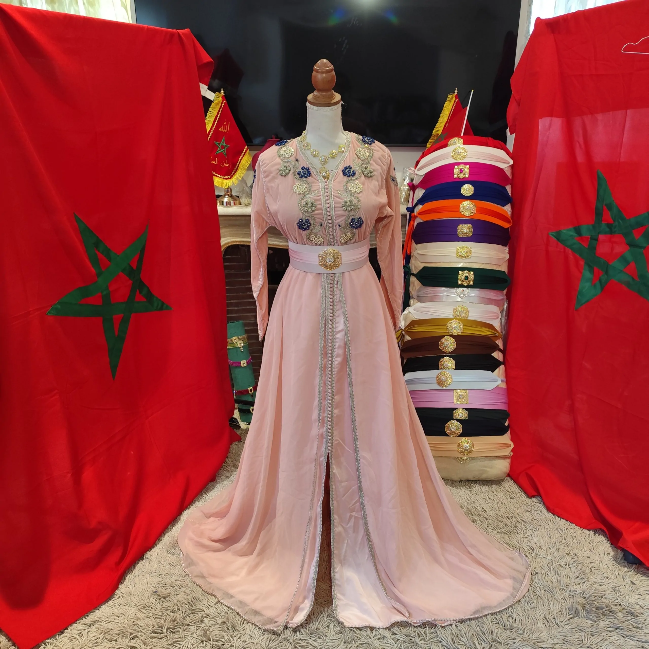 caftan marocain quasi neuf