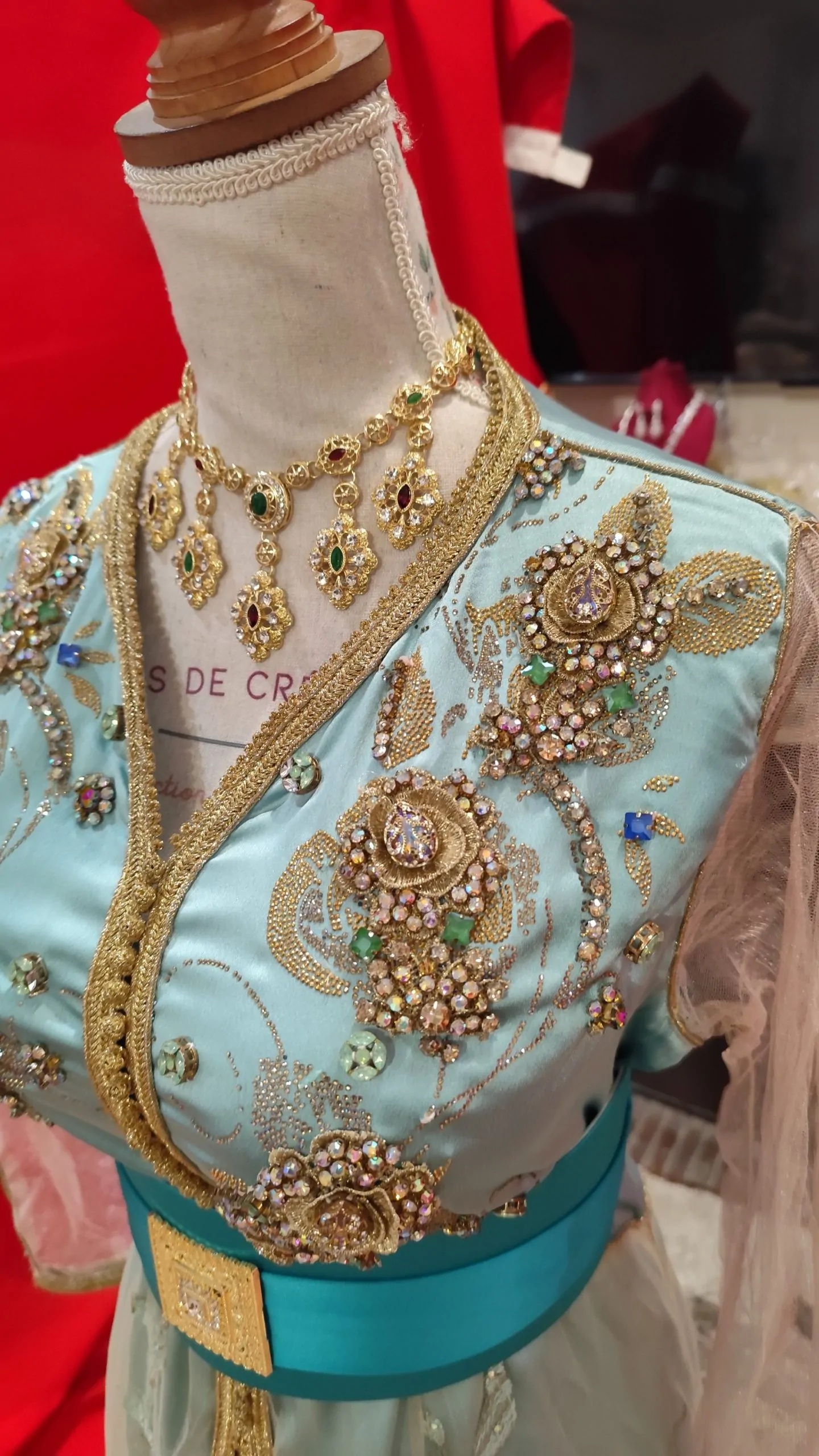 caftan marocain d occasion – Image 4
