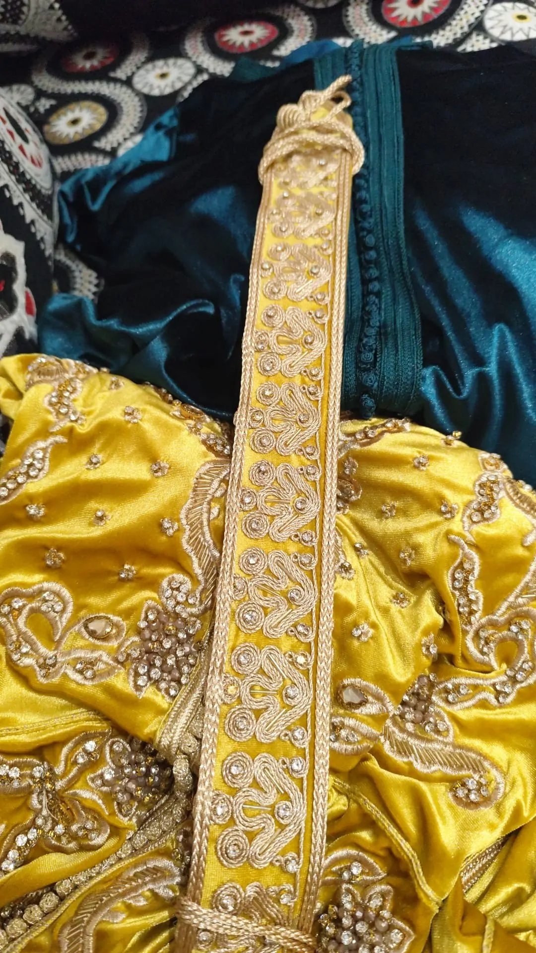 lot 2 Caftan