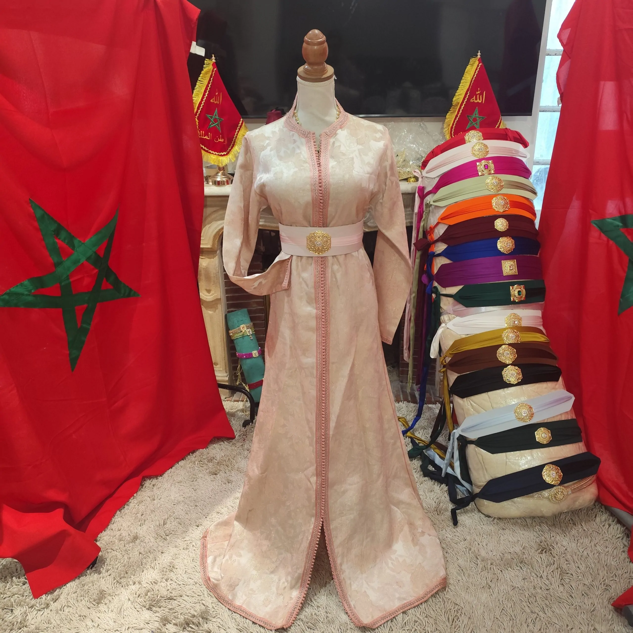 caftan marocain quasi neuf