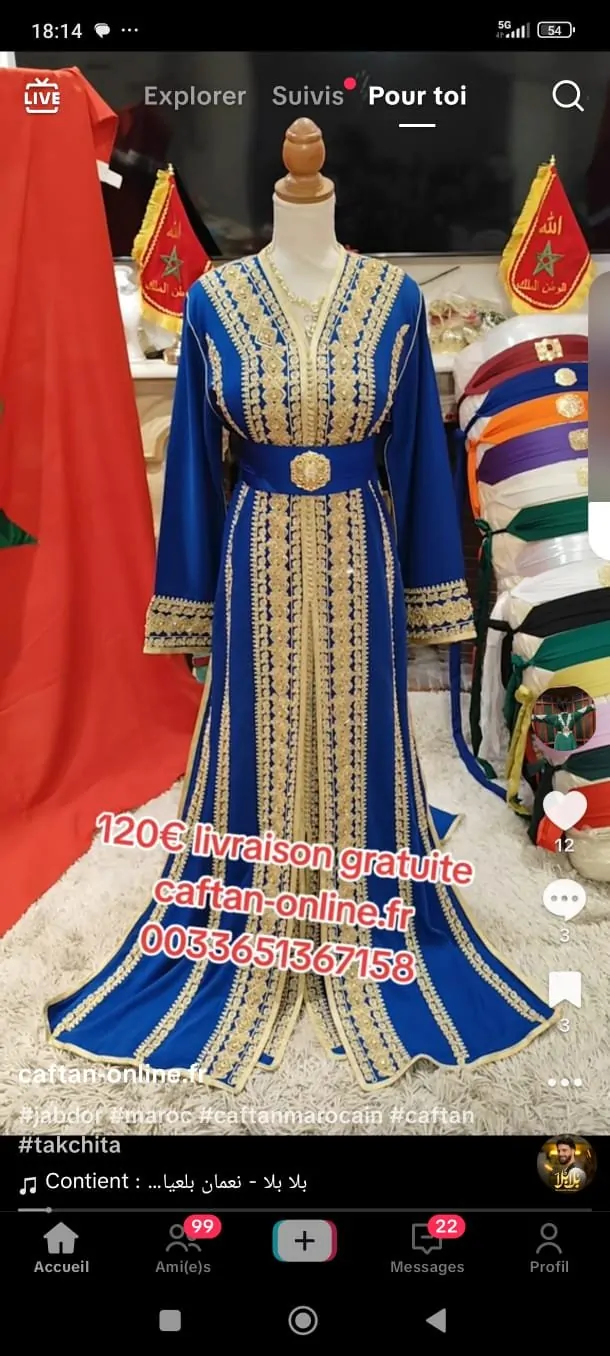 un Caftan marocain neuf avec accessoires