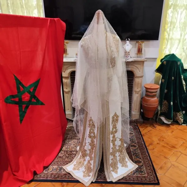 طقم كامل - تقشيطة قطعتين + حزام + منديل — photo 5