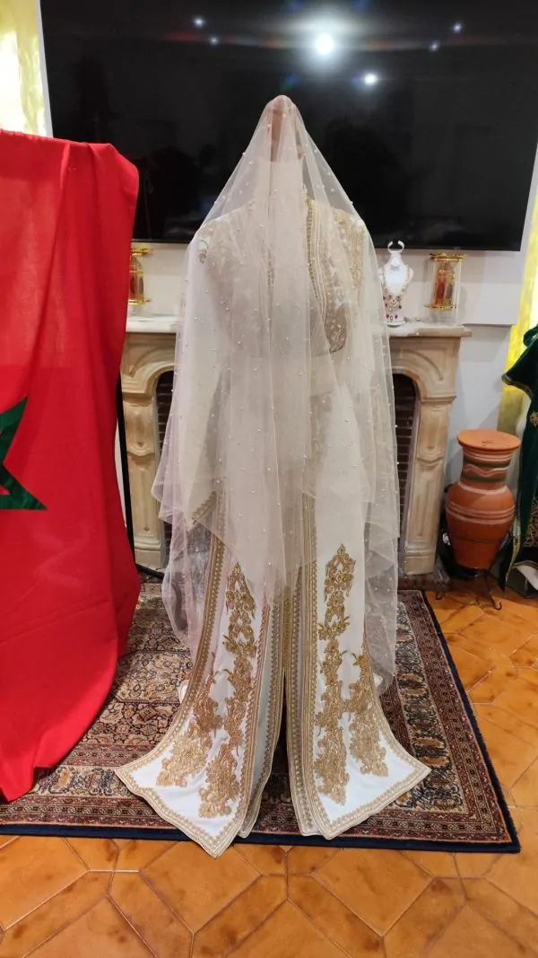 طقم كامل - تقشيطة قطعتين + حزام + منديل — photo 3