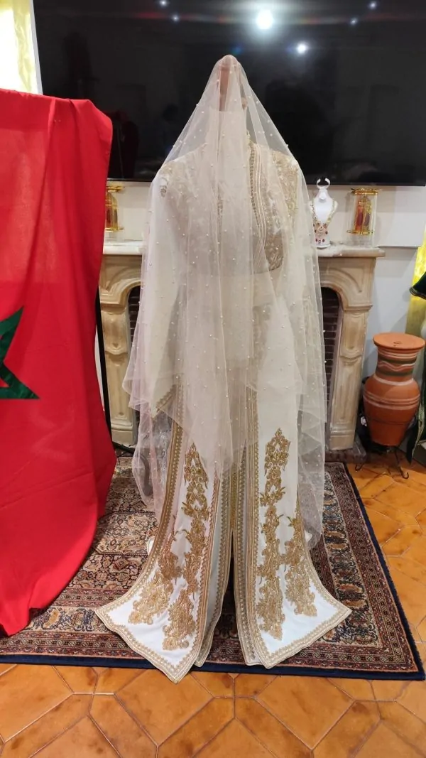 طقم كامل - تقشيطة قطعتين + حزام + منديل — photo 2