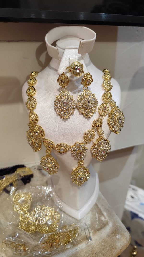 parure de bijoux 5 pièces neuve — photo 2