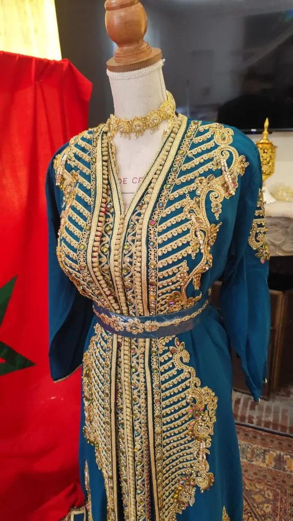 قفطان مغربي جديد مبطن، قطعتين - تقشيطة قطعتين — photo 5