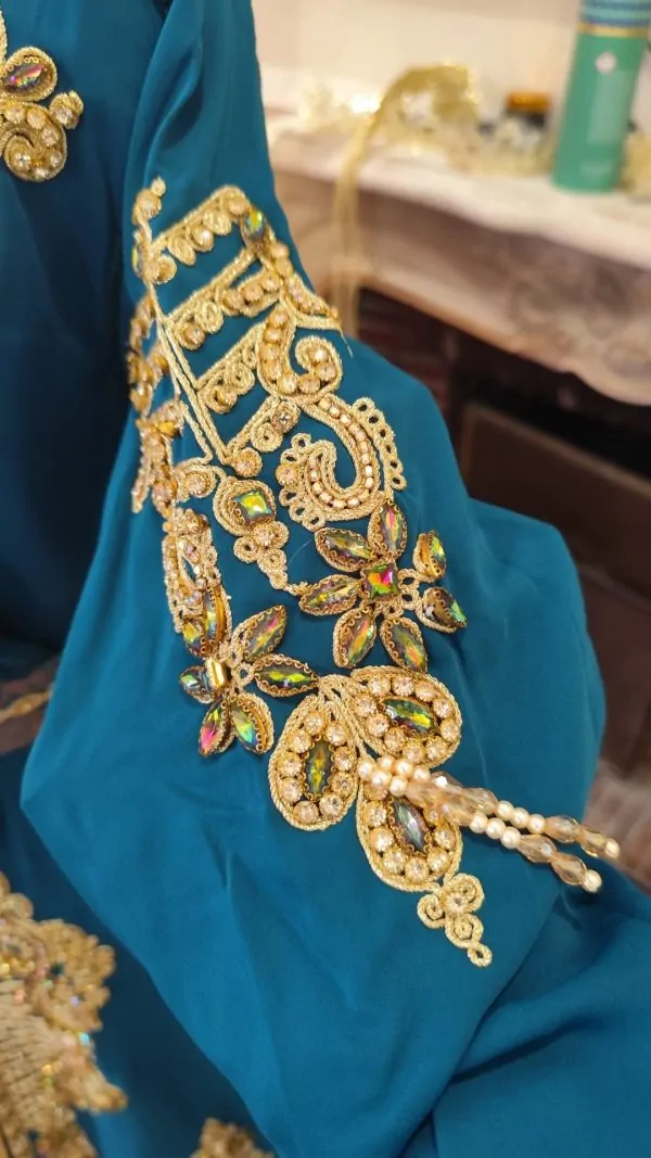 قفطان مغربي جديد مبطن، قطعتين - تقشيطة قطعتين — photo 4