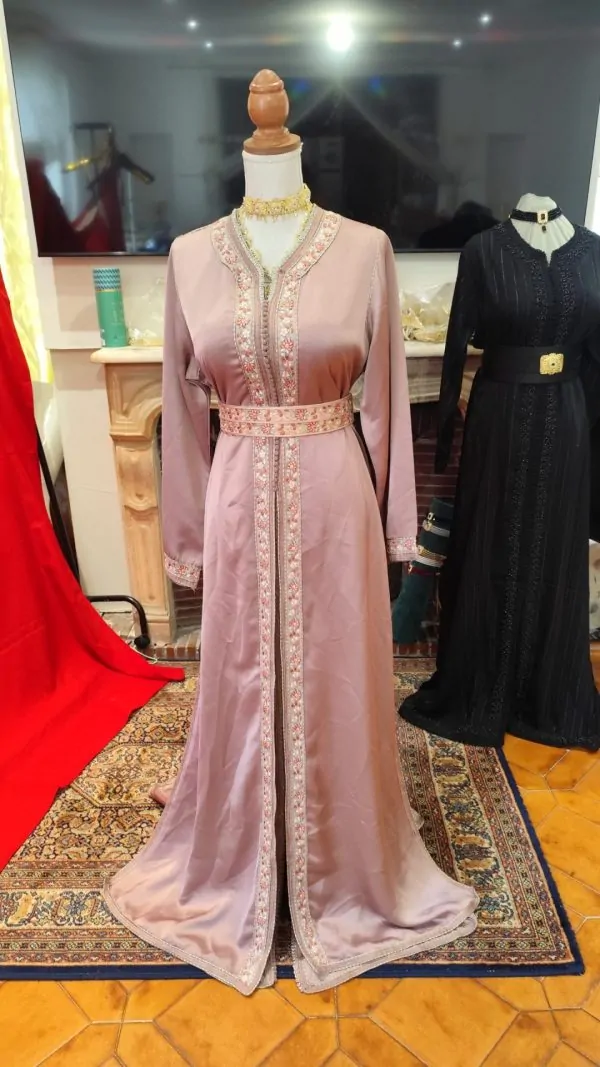 Caftano marocchino usato, come nuovo, con cintura – takchita in due pezzi — photo 7