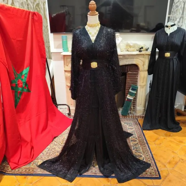 Neuer marokkanischer Kaftan mit Gürtel – zweiteilige Takchita