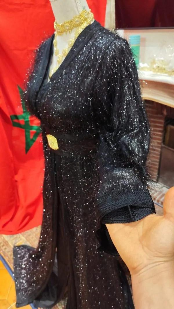 Neuer marokkanischer Kaftan mit Gürtel – zweiteilige Takchita — photo 6