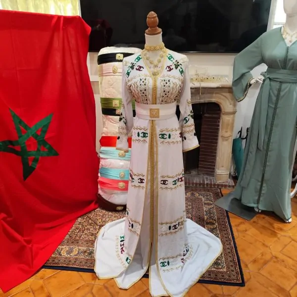 Gebrauchter marokkanischer Kaftan, große Größe — photo 5