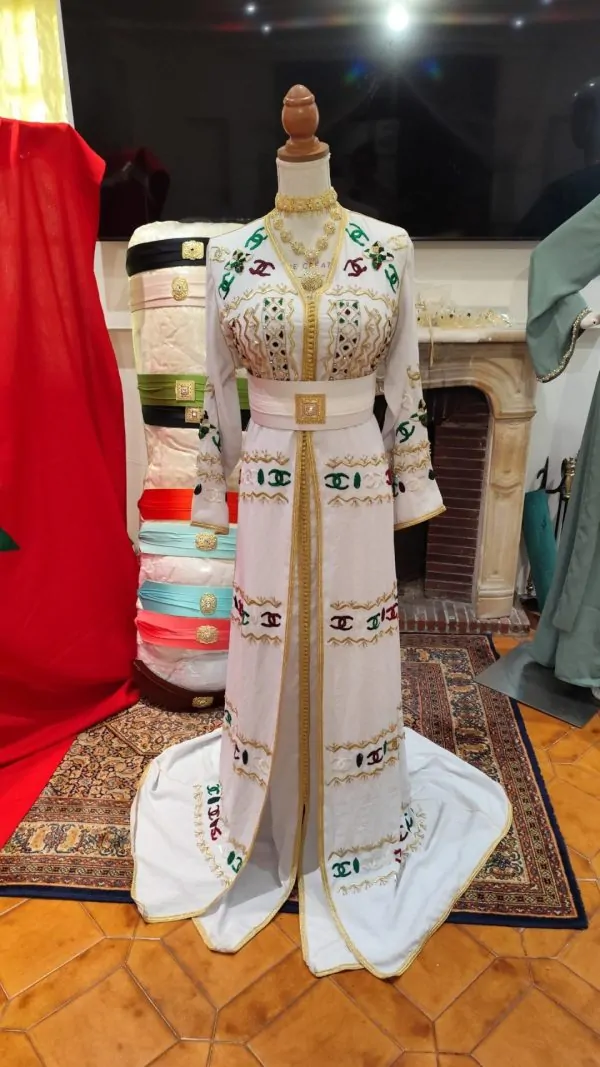 Gebrauchter marokkanischer Kaftan, große Größe — photo 9