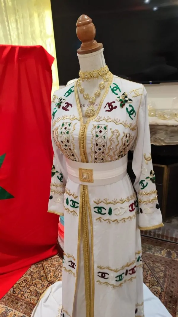 Gebrauchter marokkanischer Kaftan, große Größe — photo 8