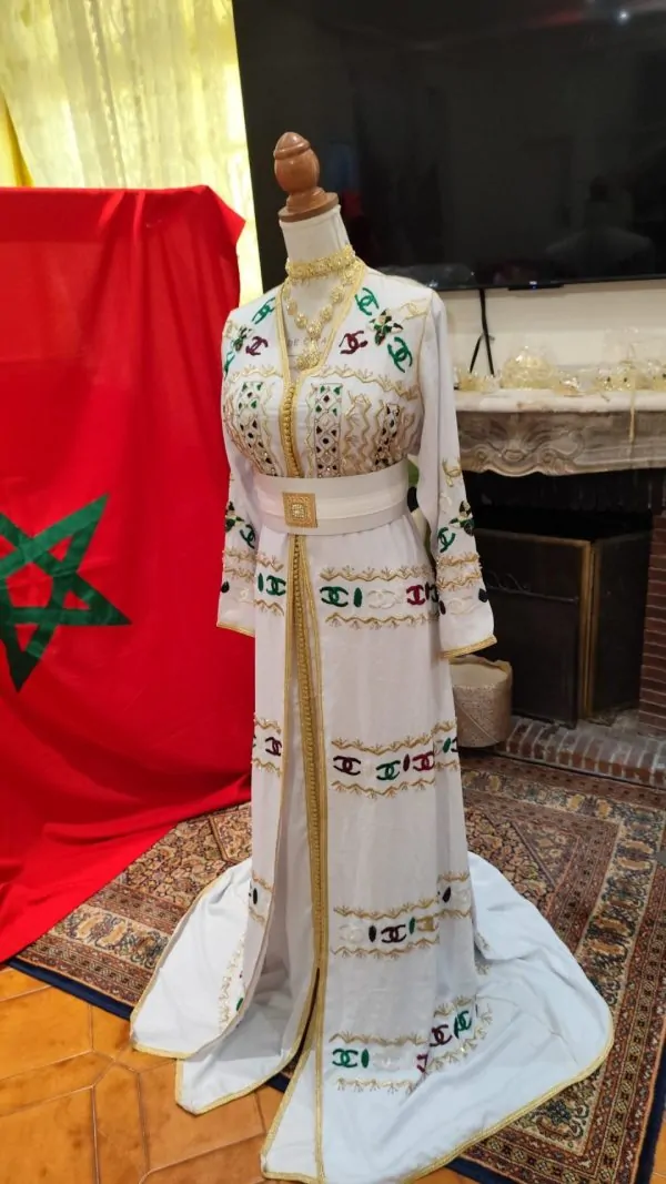 Gebrauchter marokkanischer Kaftan, große Größe — photo 2