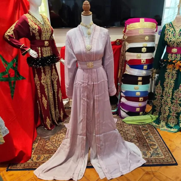 caftan marocain neuf avec ceinture