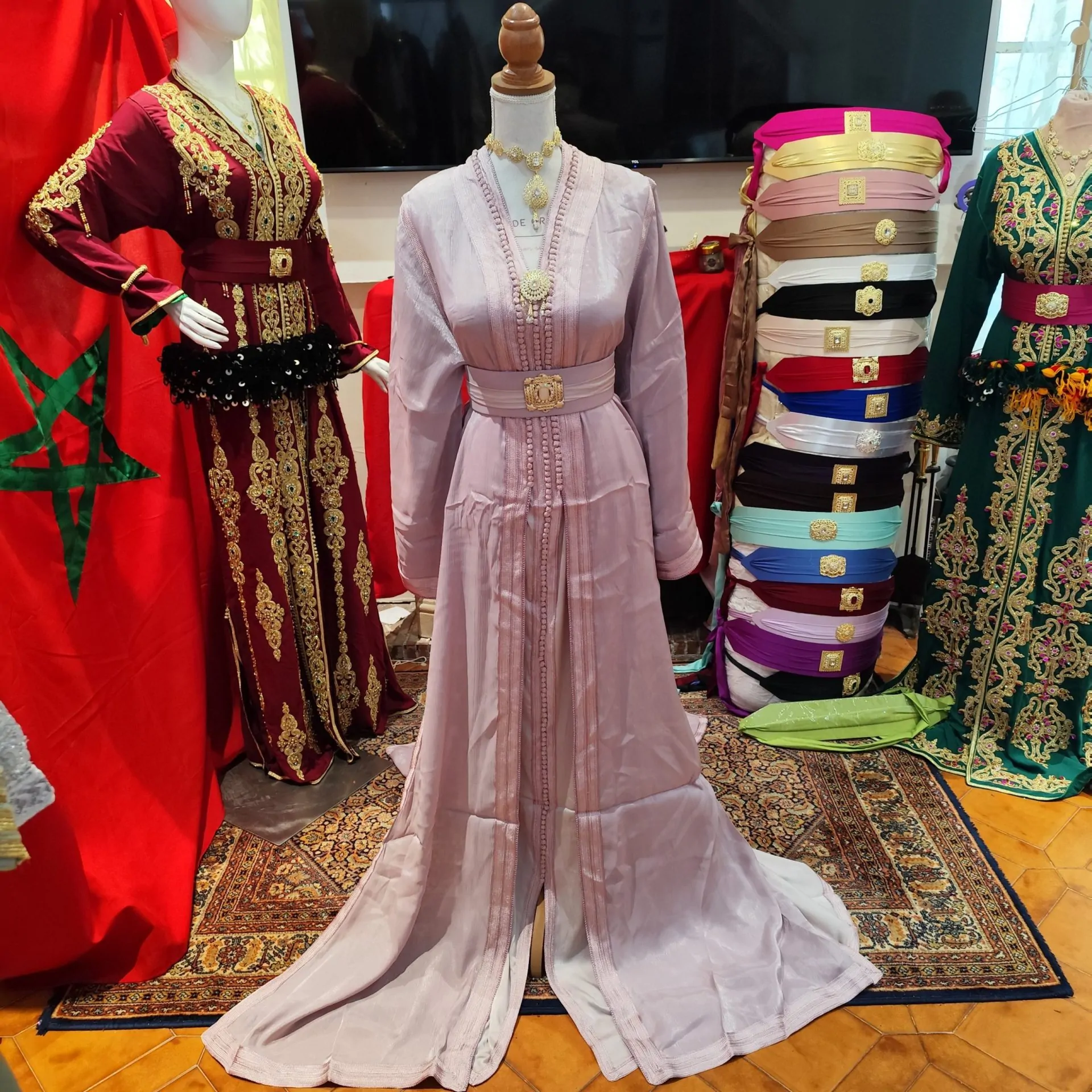 caftan marocain neuf avec ceinture