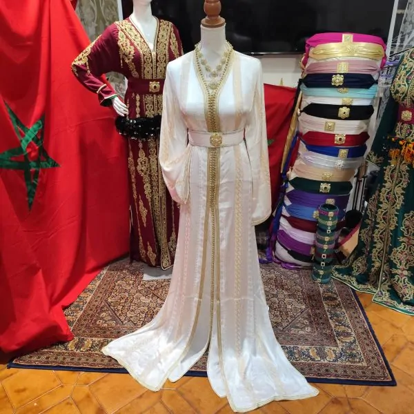 Neuer marokkanischer Kaftan, mit Lieferung — photo 14