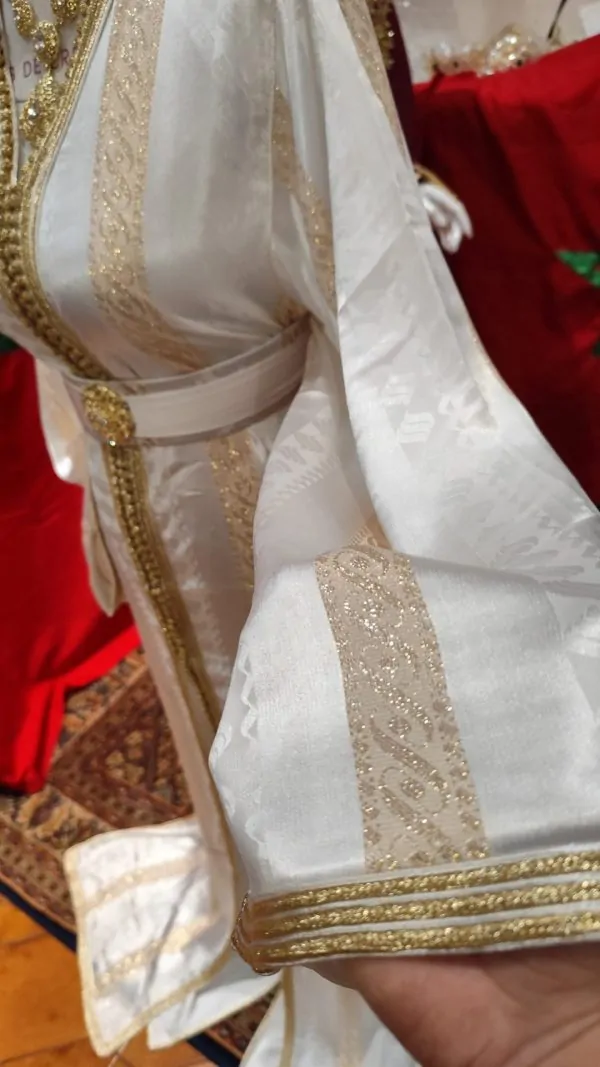 Neuer marokkanischer Kaftan, mit Lieferung — photo 7
