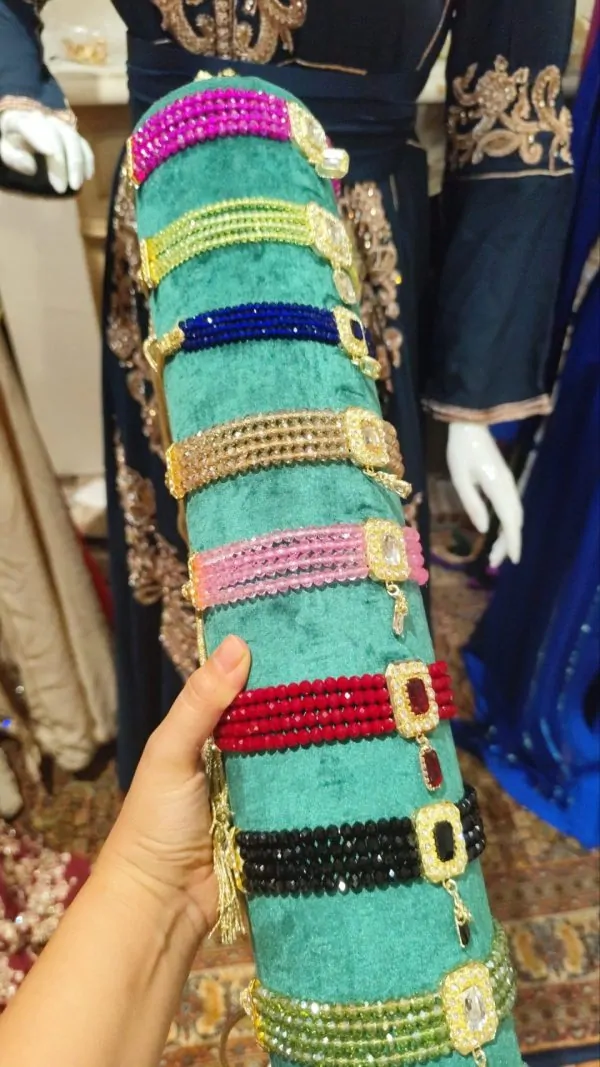 عقد جديد قريب من الرقبة — photo 2