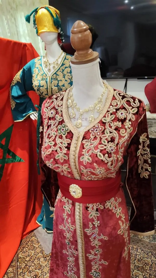 Gebrauchter marokkanischer Kaftan — photo 4