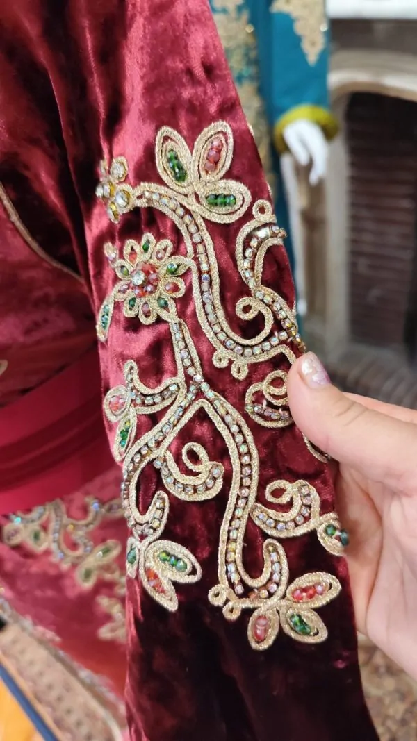 Gebrauchter marokkanischer Kaftan — photo 2
