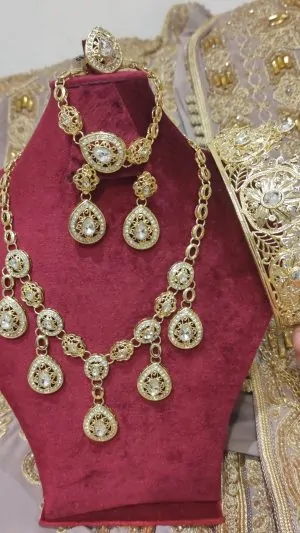 parure de bijoux neuve