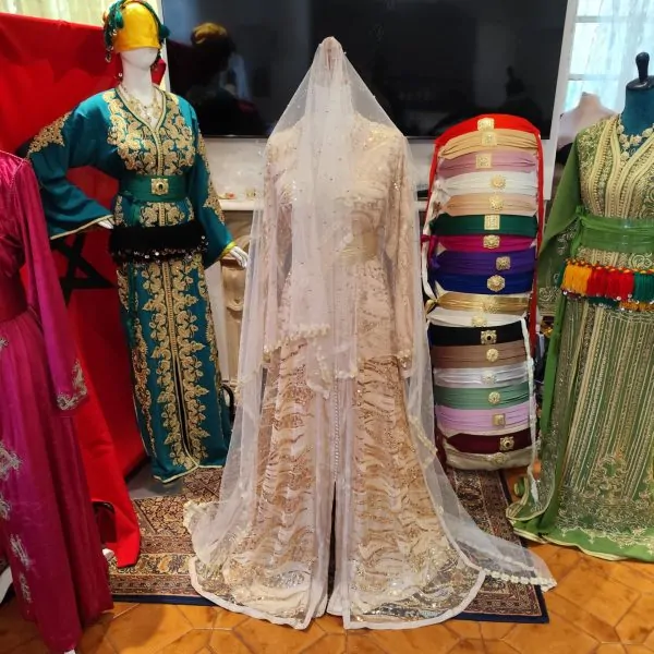 Velo da sposa nuovo, 2m