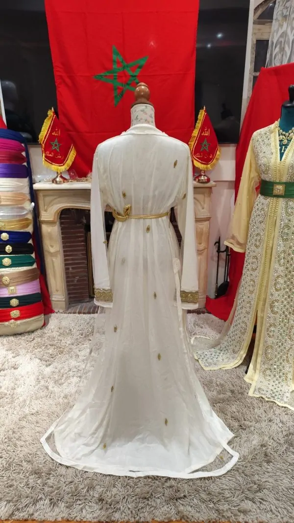 Complete outfit — photo 3