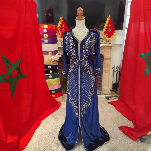 Second-hand Moroccan caftan with belt