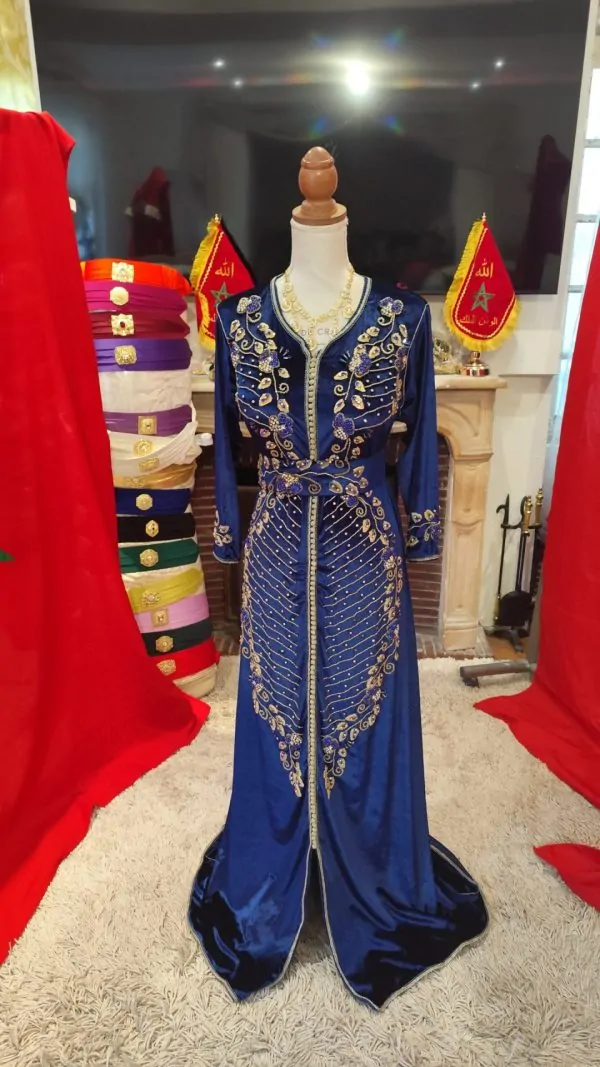 Second-hand Moroccan caftan with belt — photo 8