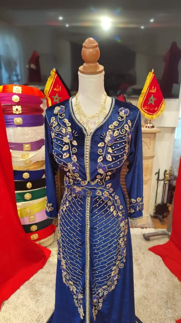 Second-hand Moroccan caftan with belt — photo 10