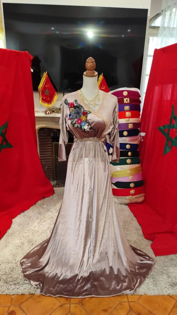 Gebrauchter marokkanischer Kaftan, wie neu — photo 5