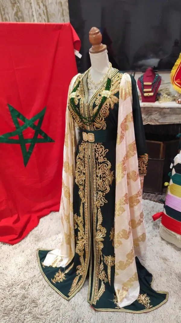Complete outfit — photo 2