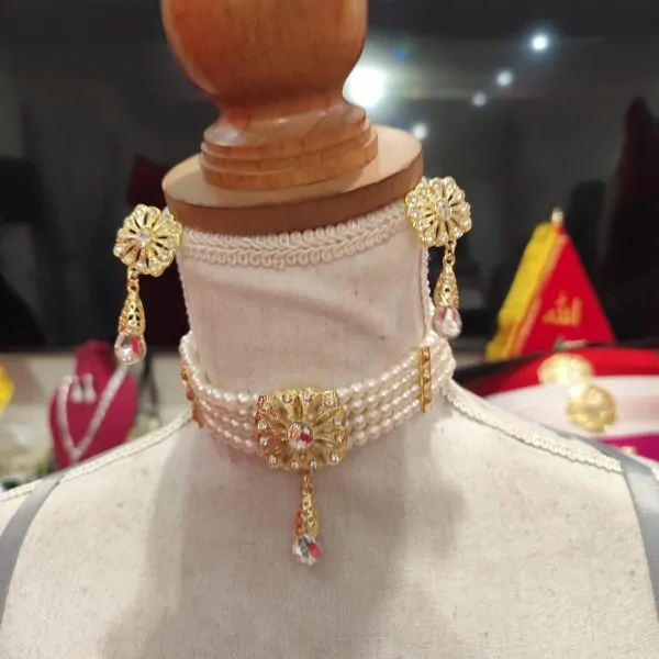 طقم مجوهرات