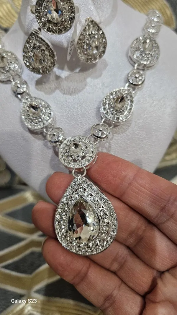 Conjunto de joyas nuevo — photo 3