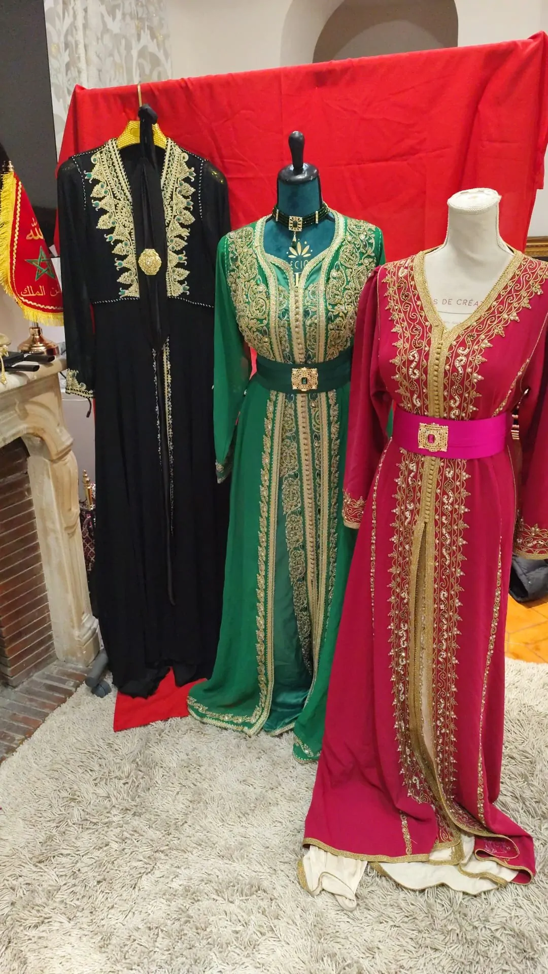 lot 3 Caftan marocain d occasions avec ceinture plus une ceinture bordeaux