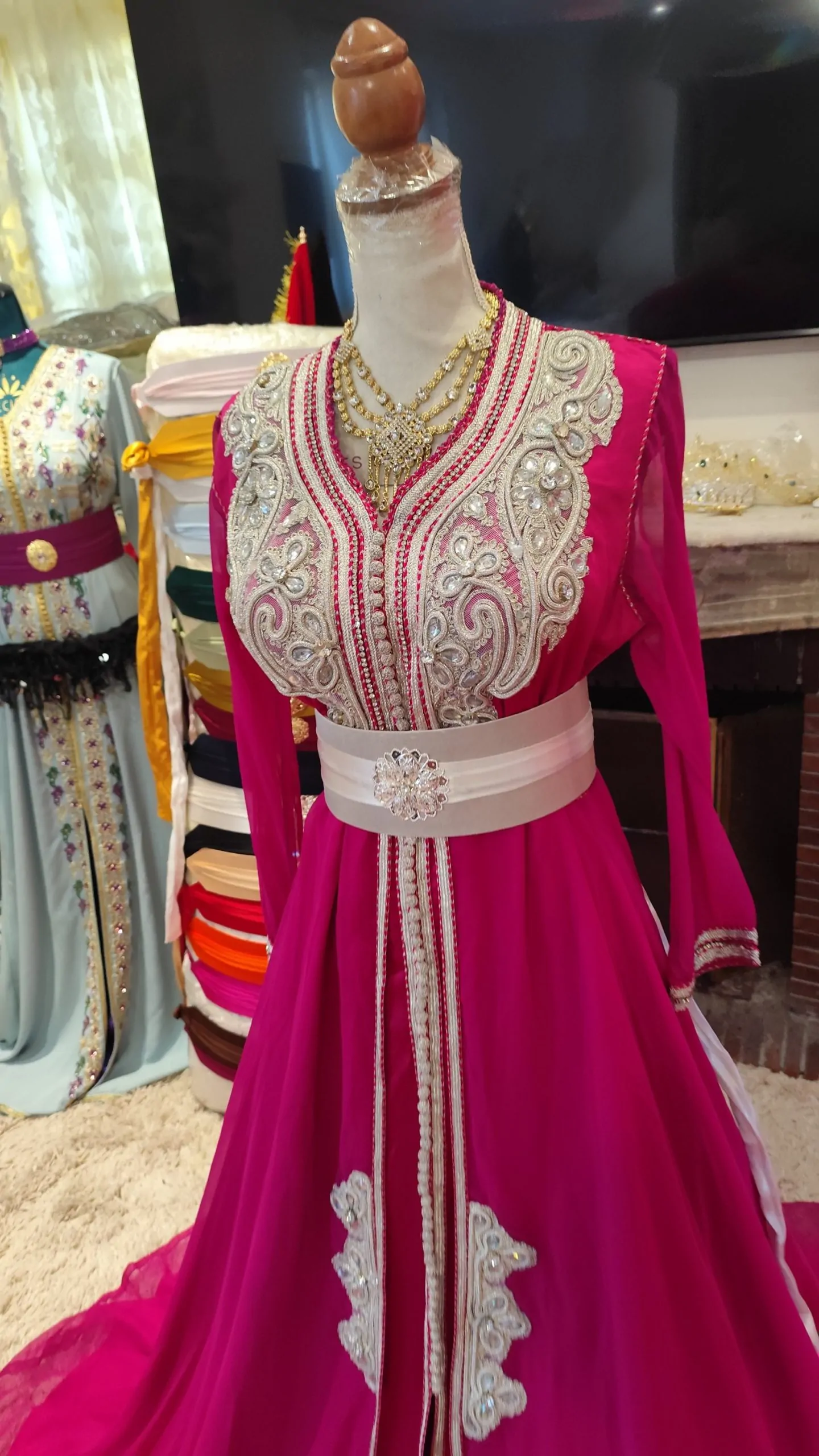 caftan marocain d occasion porté une fois – Image 8