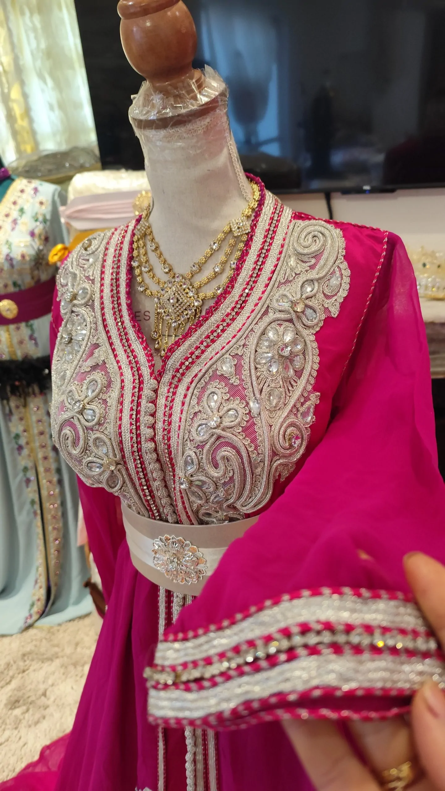 caftan marocain d occasion porté une fois – Image 5